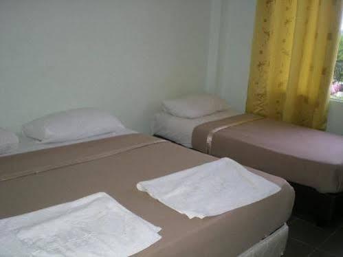 Cozzi Hotel Port Dickson Kültér fotó