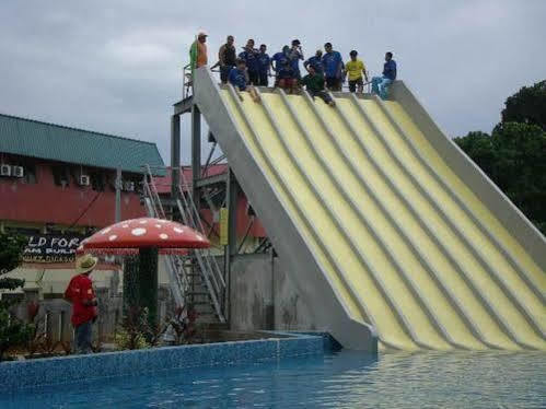 Cozzi Hotel Port Dickson Kültér fotó